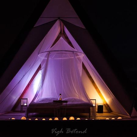 Lupa Tent ブダカラース エクステリア 写真