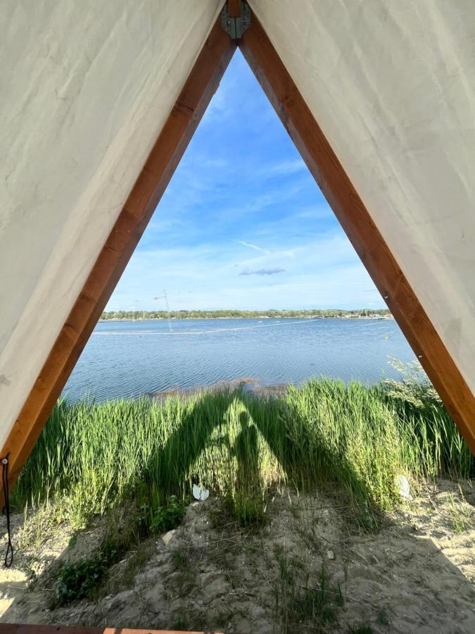 Lupa Tent ブダカラース エクステリア 写真