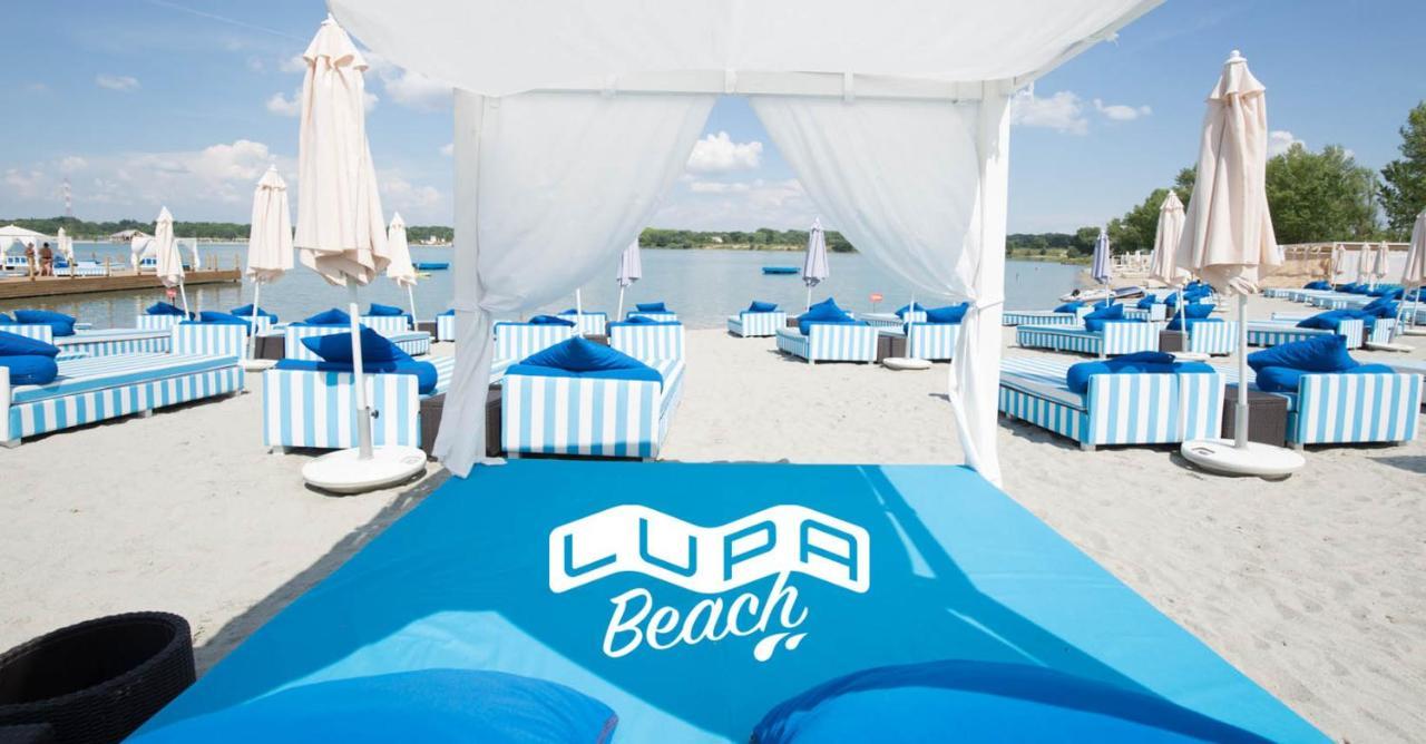 Lupa Tent ブダカラース エクステリア 写真